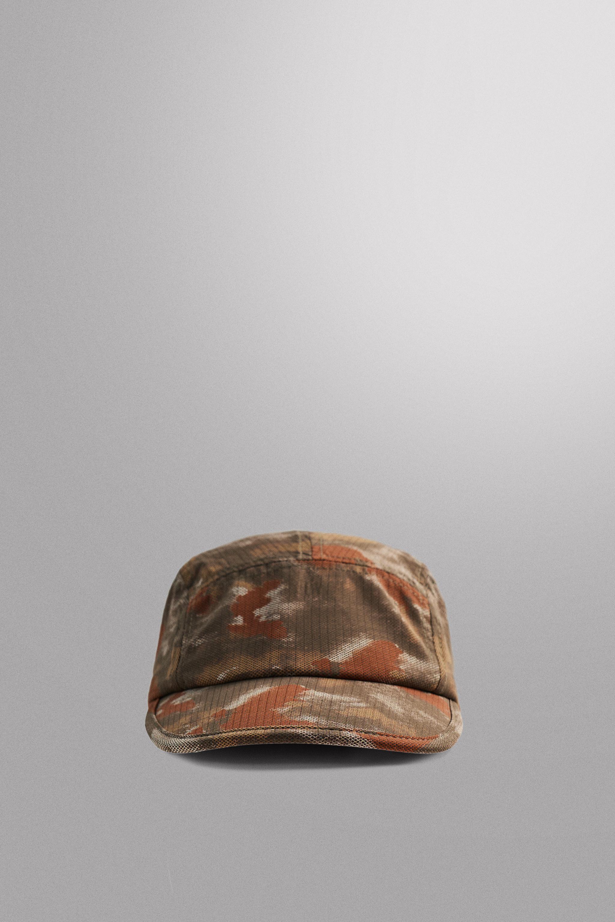 CASQUETTE TECHNIQUE LÉGÈRE À IMPRIMÉ ABSTRAIT